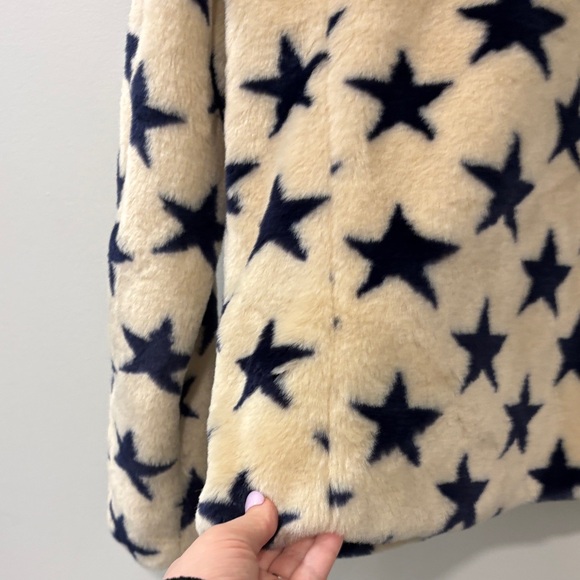 Star Patterned Soft Jacket - Picture 5 of 8